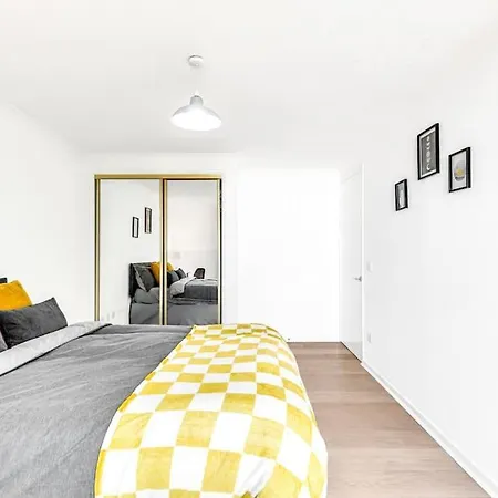 Luxaway Apartment In Earls Court - Sleeps Up To 10 London Exterior foto