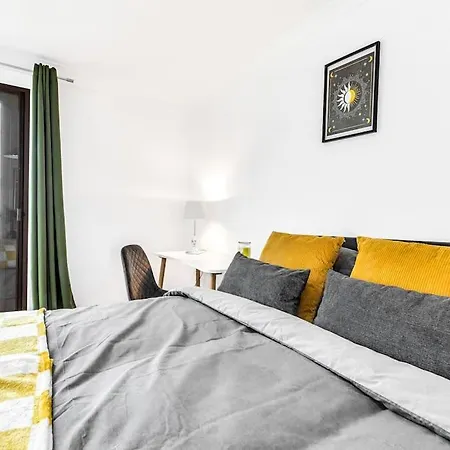 Luxaway Apartment In Earls Court - Sleeps Up To 10 London Exterior foto